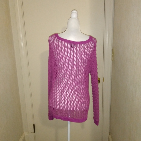 Guess Los Angeles Off Shoulder Sweater - Picture 7 of 12